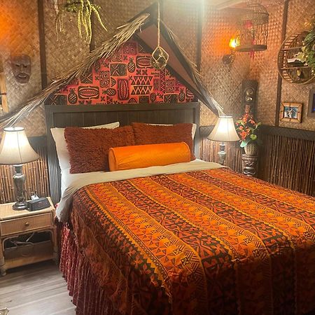 The Kondo Tiki Тампа Экстерьер фото